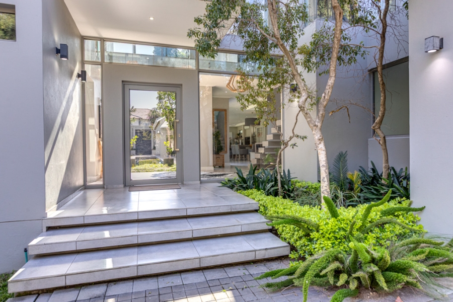 To Let 4 Bedroom Property for Rent in Bryanston Gauteng