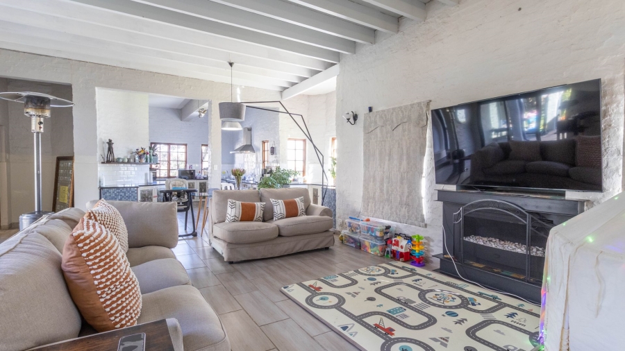 5 Bedroom Property for Sale in Cornwall Hill Gauteng