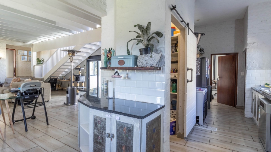 5 Bedroom Property for Sale in Cornwall Hill Gauteng