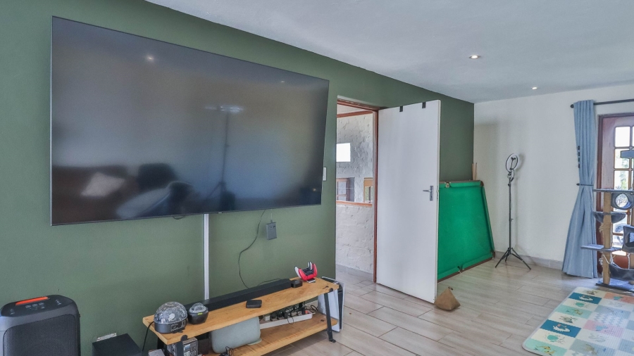 5 Bedroom Property for Sale in Cornwall Hill Gauteng