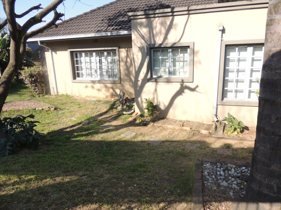 3 Bedroom Property for Sale in Linmeyer Gauteng