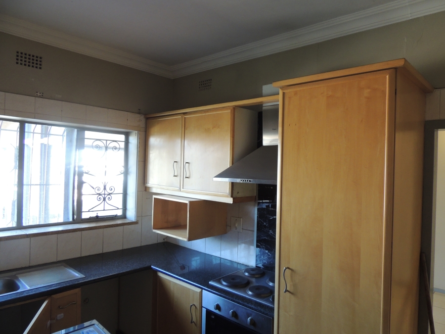 3 Bedroom Property for Sale in Linmeyer Gauteng