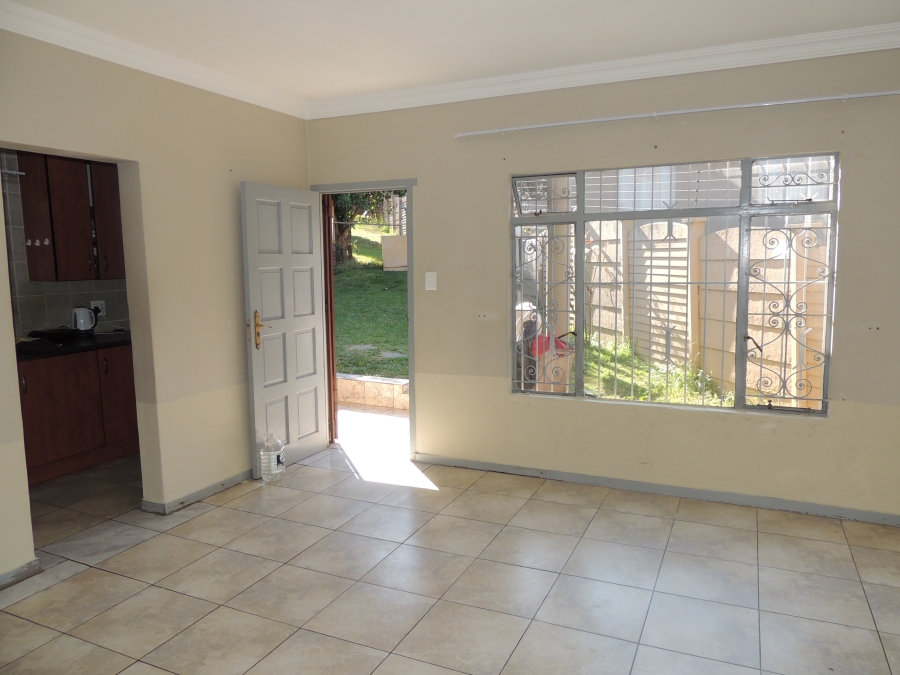 3 Bedroom Property for Sale in Linmeyer Gauteng