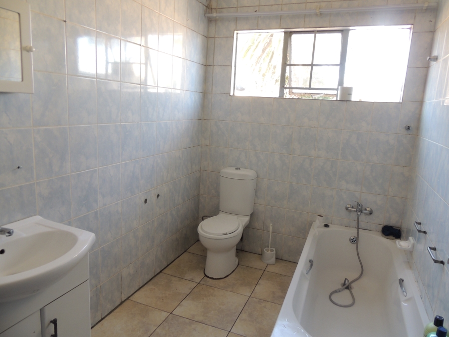 3 Bedroom Property for Sale in Linmeyer Gauteng