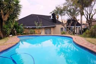 3 Bedroom Property for Sale in Linmeyer Gauteng