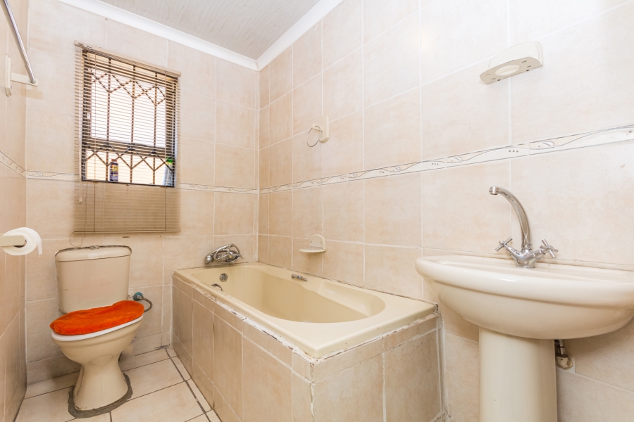 3 Bedroom Property for Sale in Pimville Zone 4 Gauteng