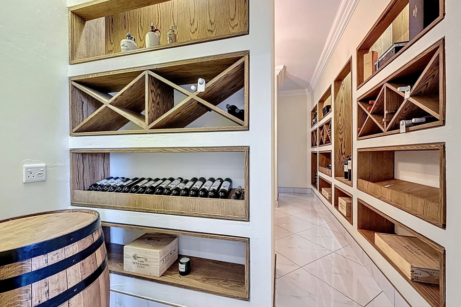 5 Bedroom Property for Sale in Mooikloof Equestrian Estate Gauteng