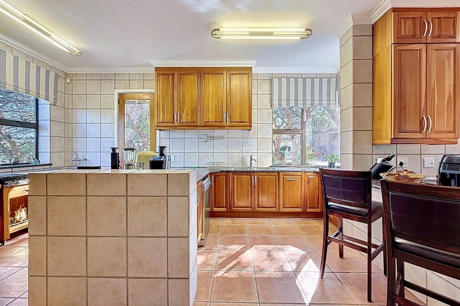 5 Bedroom Property for Sale in Mooikloof Equestrian Estate Gauteng