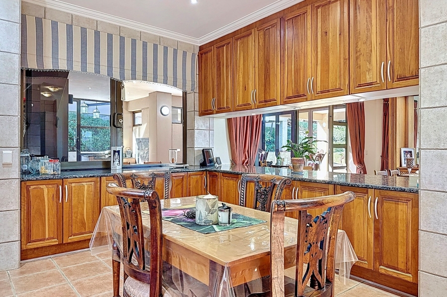 5 Bedroom Property for Sale in Mooikloof Equestrian Estate Gauteng