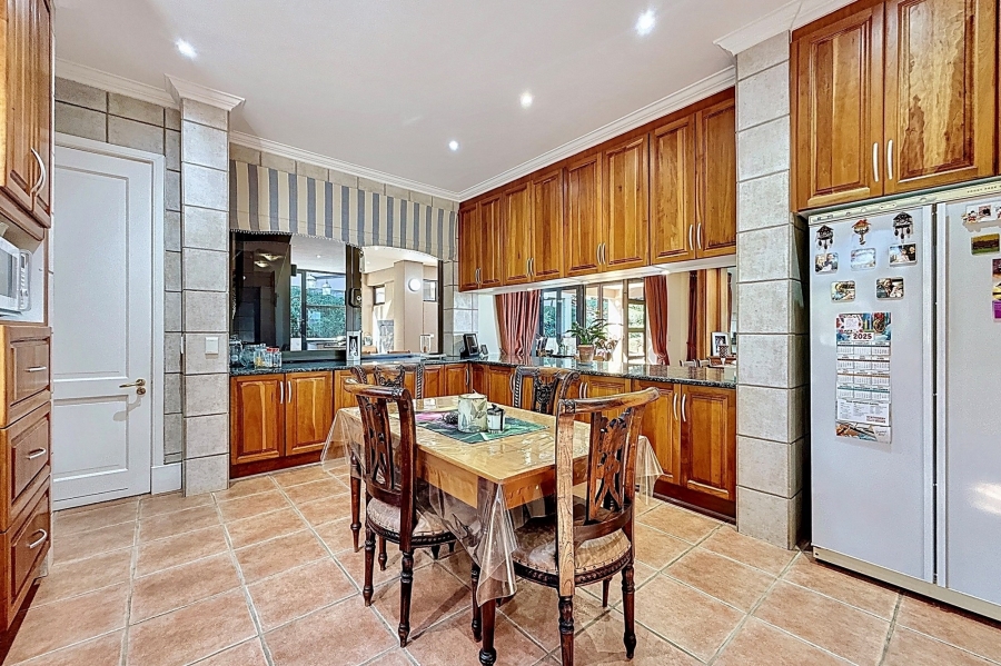 5 Bedroom Property for Sale in Mooikloof Equestrian Estate Gauteng