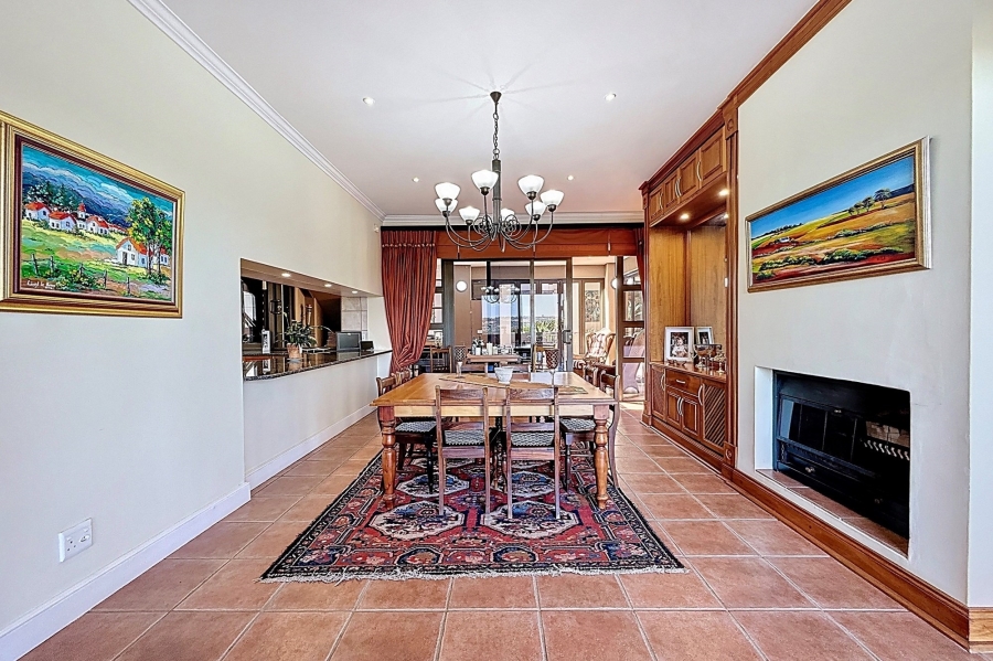 5 Bedroom Property for Sale in Mooikloof Equestrian Estate Gauteng