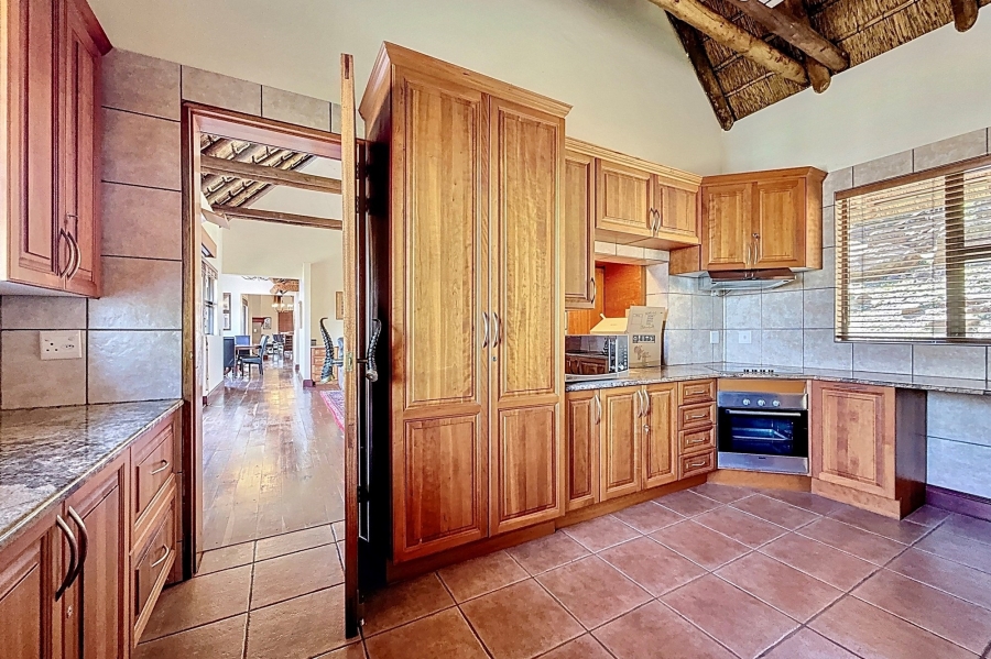 5 Bedroom Property for Sale in Mooikloof Equestrian Estate Gauteng