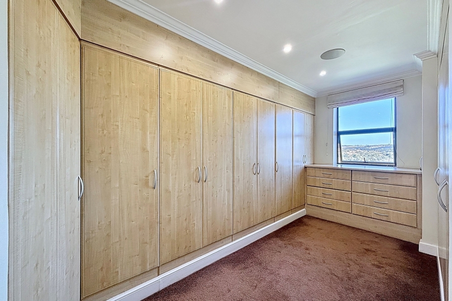 5 Bedroom Property for Sale in Mooikloof Equestrian Estate Gauteng