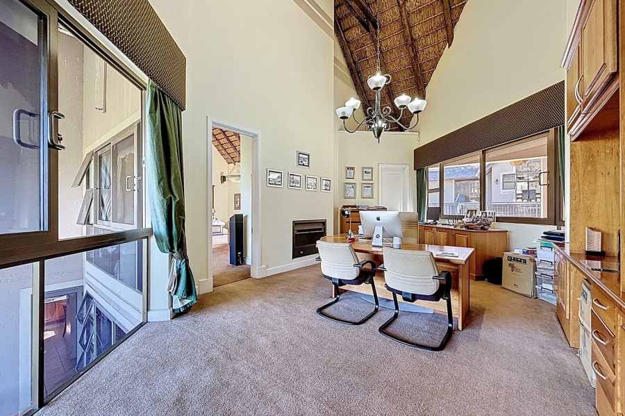 5 Bedroom Property for Sale in Mooikloof Equestrian Estate Gauteng