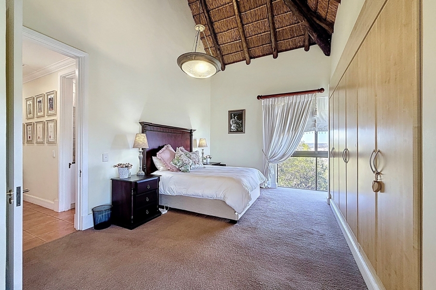5 Bedroom Property for Sale in Mooikloof Equestrian Estate Gauteng