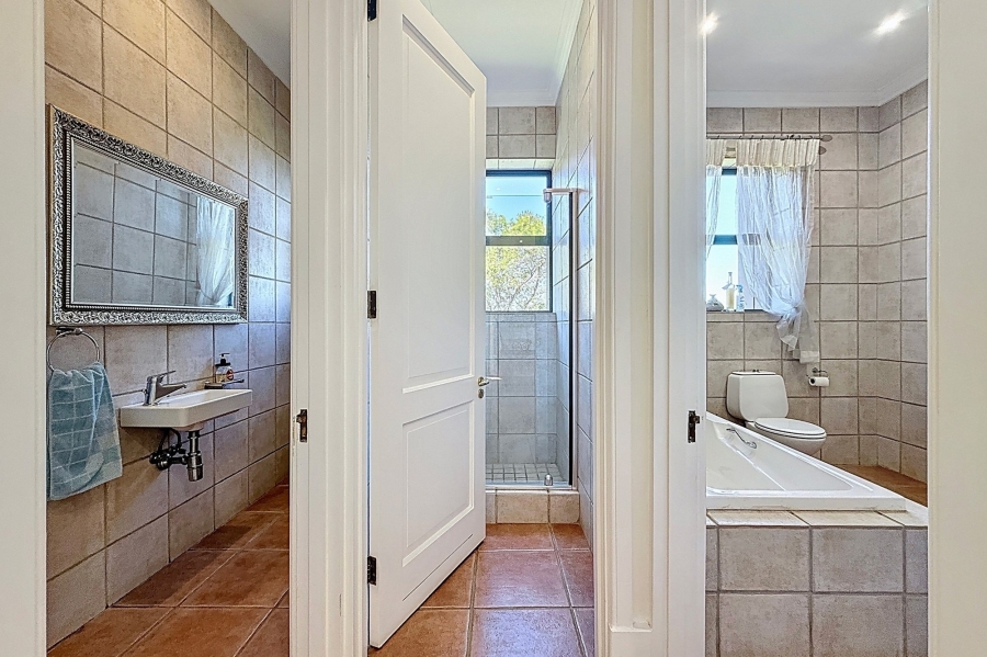 5 Bedroom Property for Sale in Mooikloof Equestrian Estate Gauteng