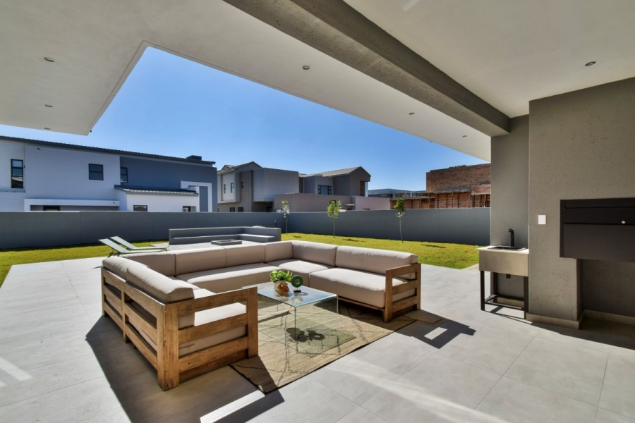4 Bedroom Property for Sale in Midstream Heights Gauteng