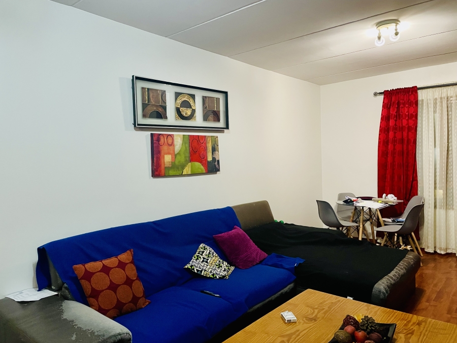 2 Bedroom Property for Sale in Erand Gardens Gauteng