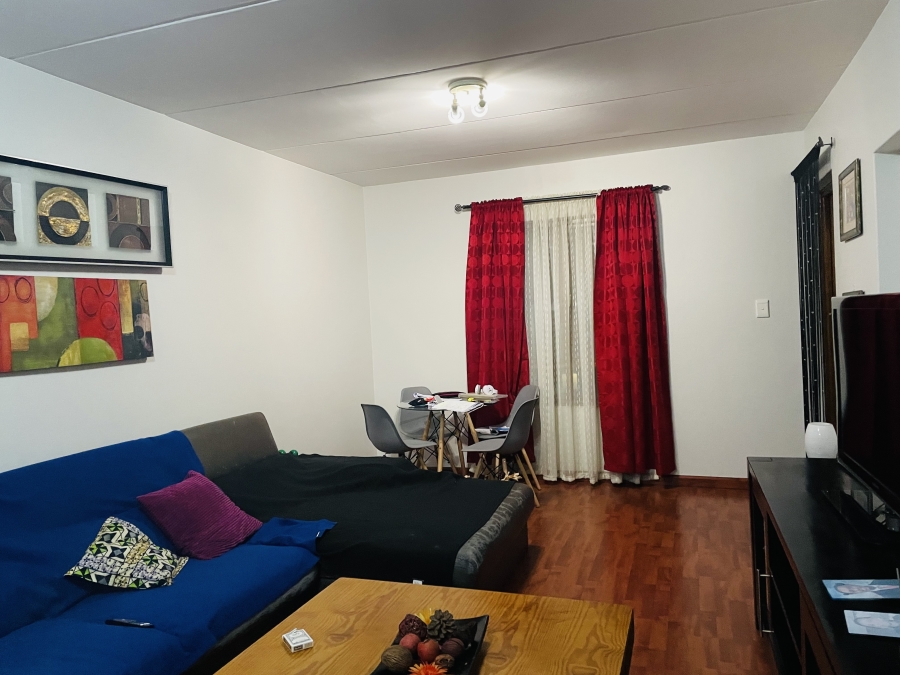 2 Bedroom Property for Sale in Erand Gardens Gauteng