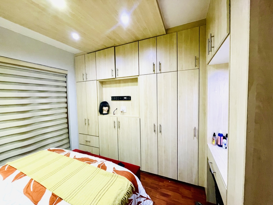 2 Bedroom Property for Sale in Erand Gardens Gauteng