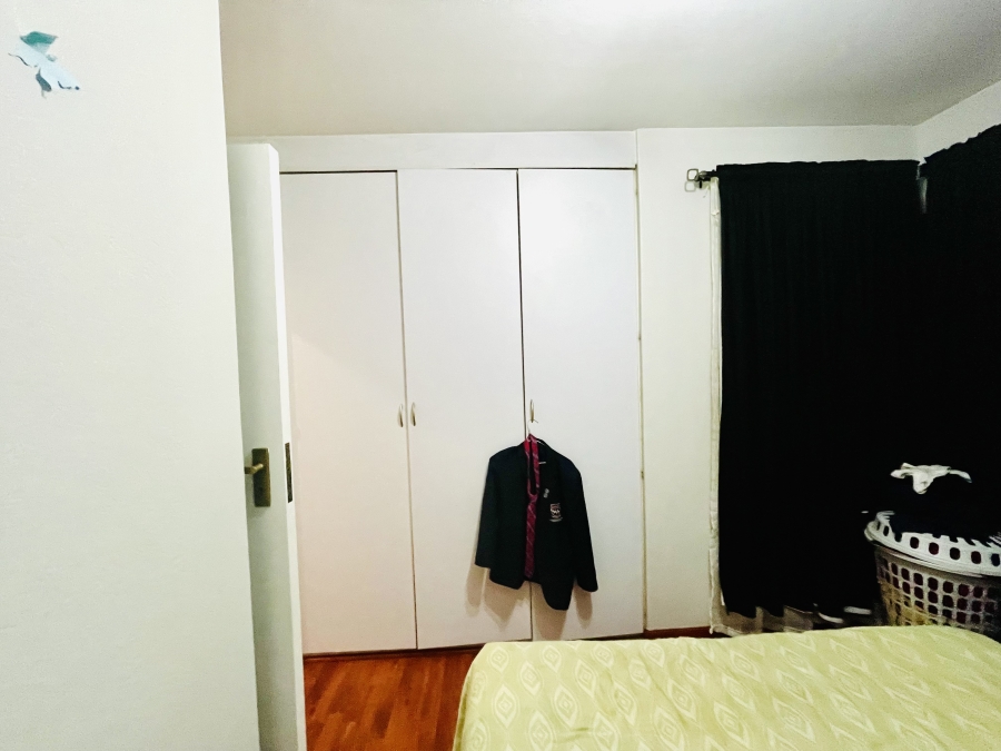 2 Bedroom Property for Sale in Erand Gardens Gauteng