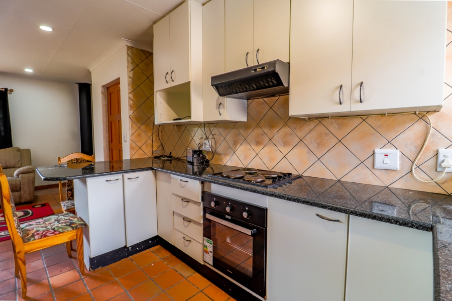 2 Bedroom Property for Sale in Pierre Van Ryneveld Gauteng