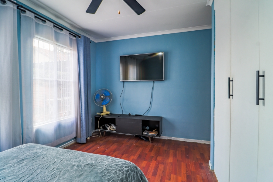 2 Bedroom Property for Sale in Pierre Van Ryneveld Gauteng