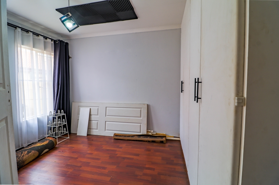 2 Bedroom Property for Sale in Pierre Van Ryneveld Gauteng