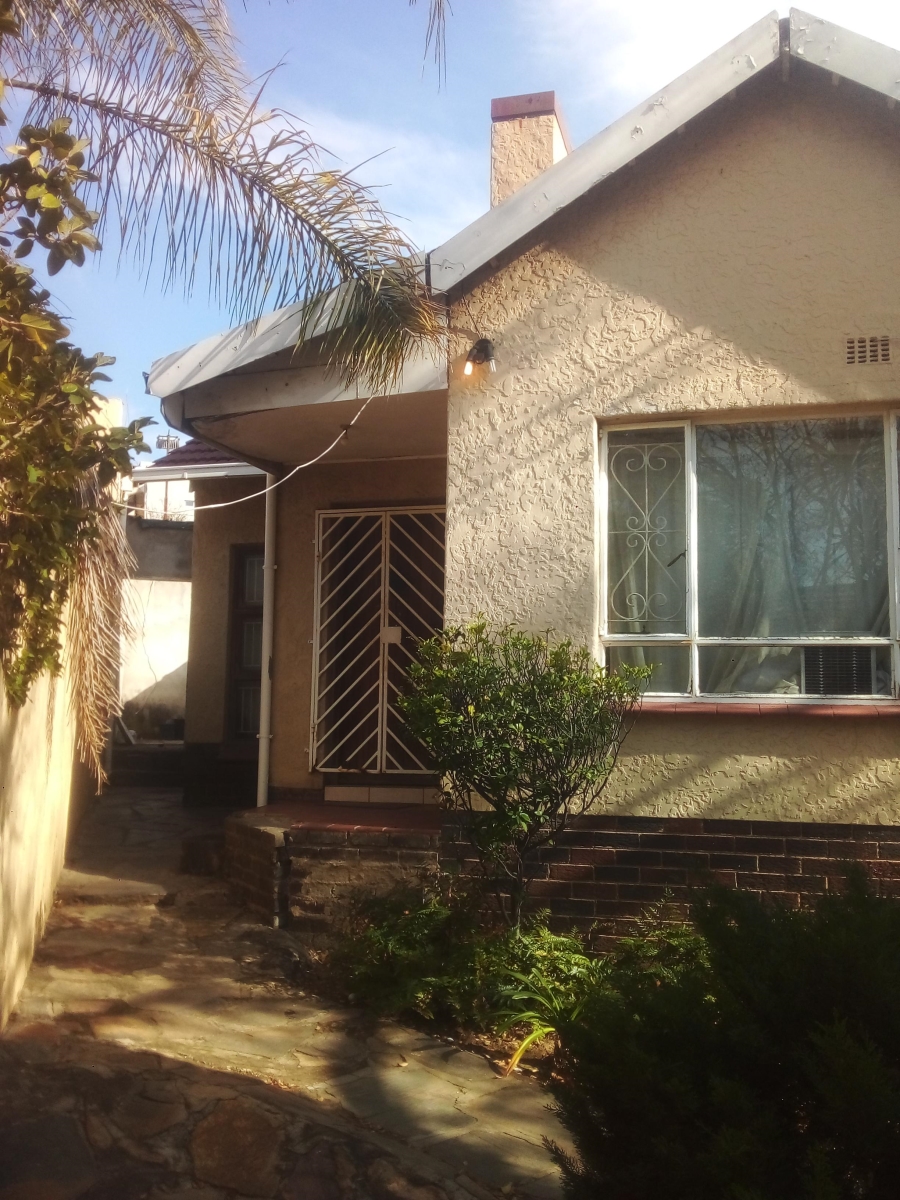 18 Bedroom Property for Sale in Edenburg Gauteng