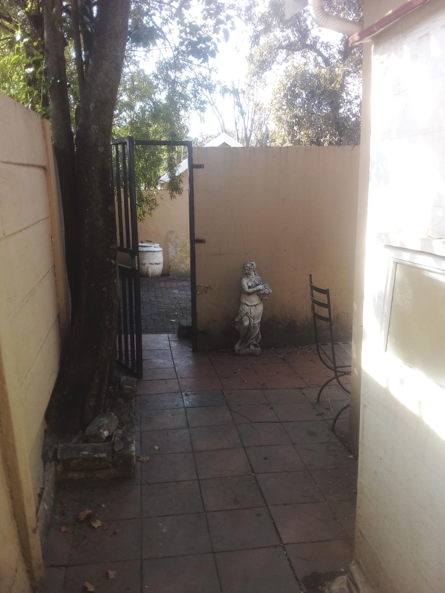 18 Bedroom Property for Sale in Edenburg Gauteng