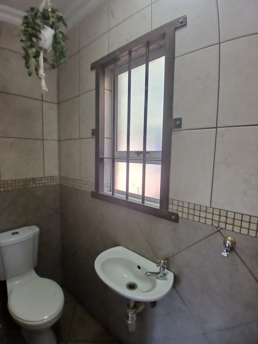 To Let 4 Bedroom Property for Rent in Lynnwood Gauteng