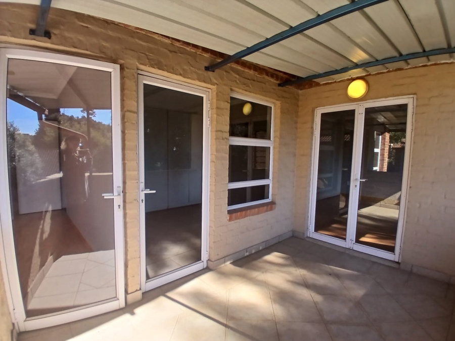 To Let 4 Bedroom Property for Rent in Lynnwood Gauteng