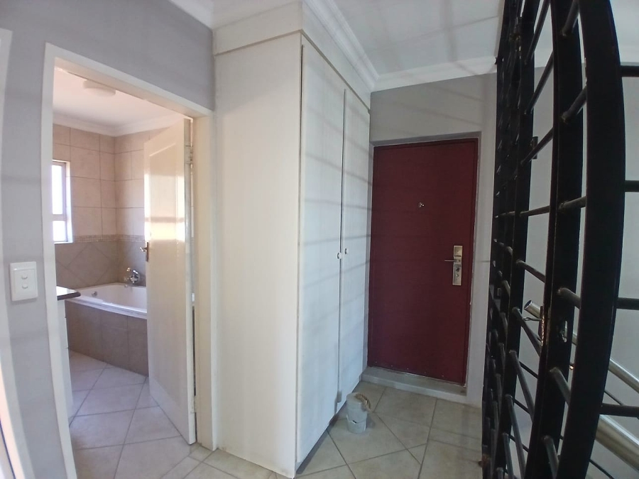To Let 4 Bedroom Property for Rent in Lynnwood Gauteng