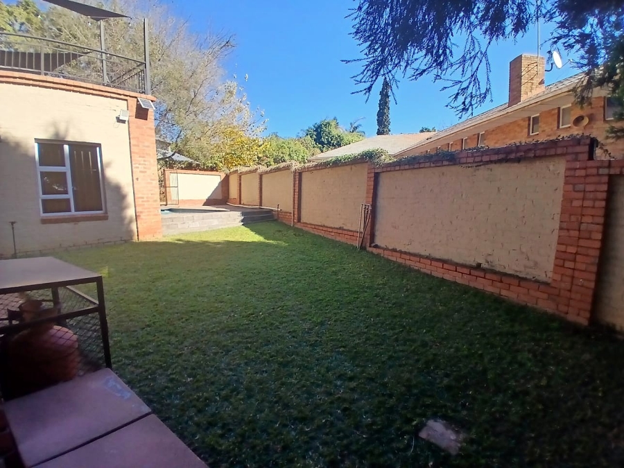 To Let 4 Bedroom Property for Rent in Lynnwood Gauteng