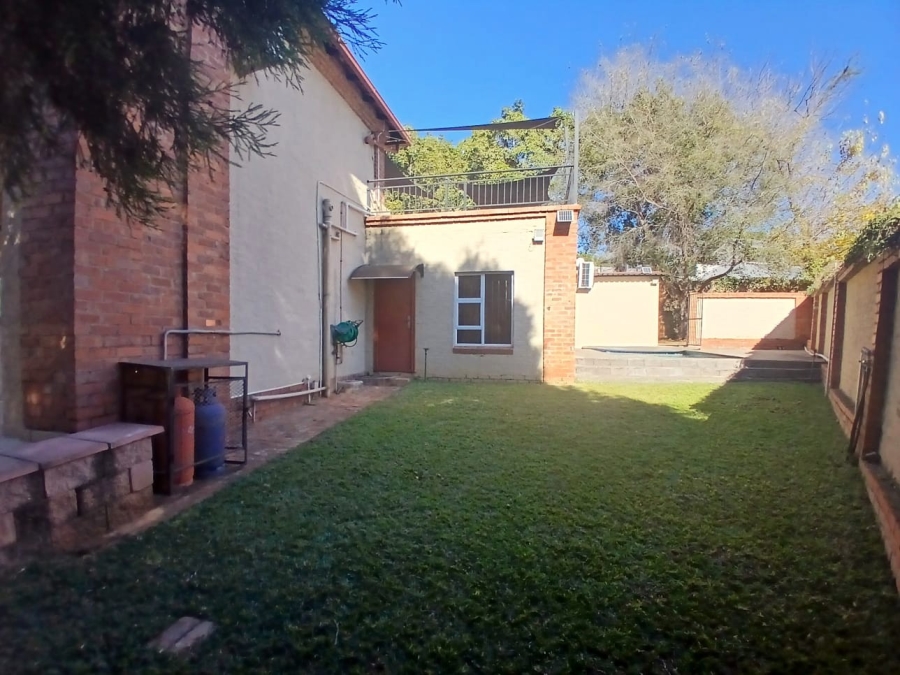 To Let 4 Bedroom Property for Rent in Lynnwood Gauteng