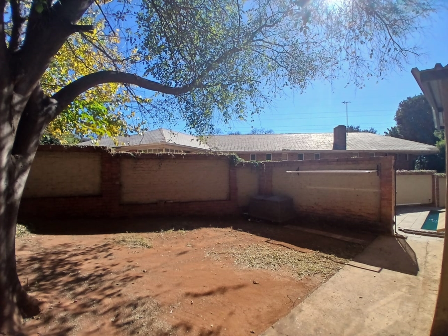To Let 4 Bedroom Property for Rent in Lynnwood Gauteng