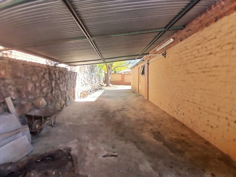 To Let 4 Bedroom Property for Rent in Lynnwood Gauteng