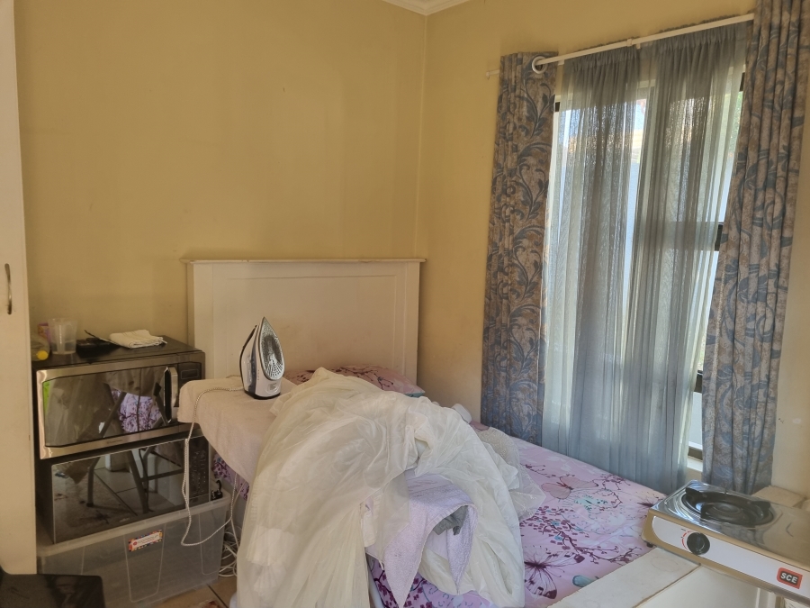4 Bedroom Property for Sale in Willow Acres Ext 10 Gauteng