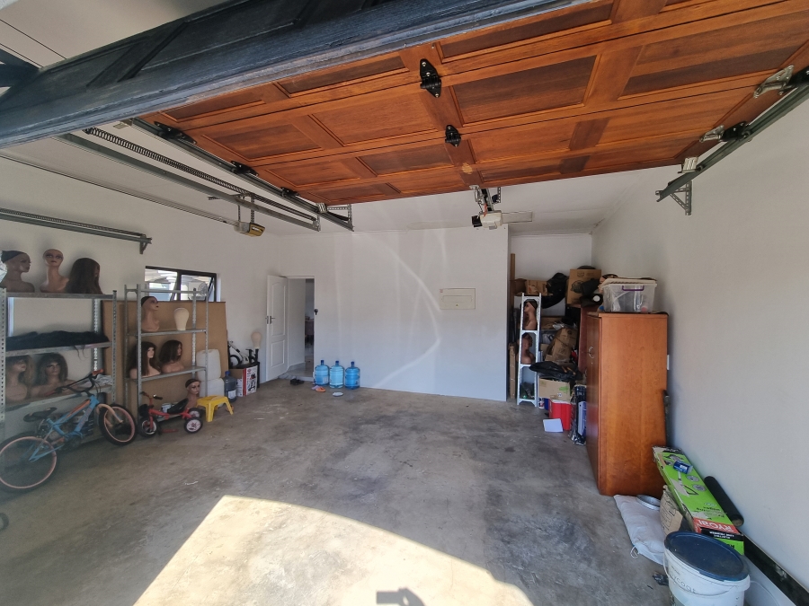 4 Bedroom Property for Sale in Willow Acres Ext 10 Gauteng