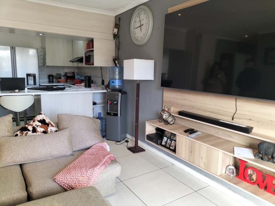 3 Bedroom Property for Sale in Breaunanda Gauteng