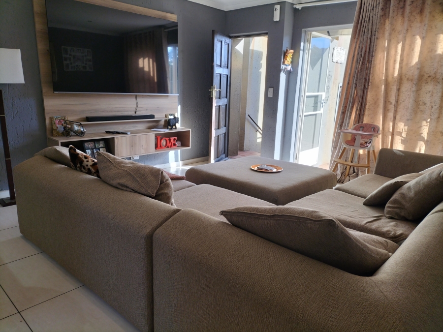 3 Bedroom Property for Sale in Breaunanda Gauteng