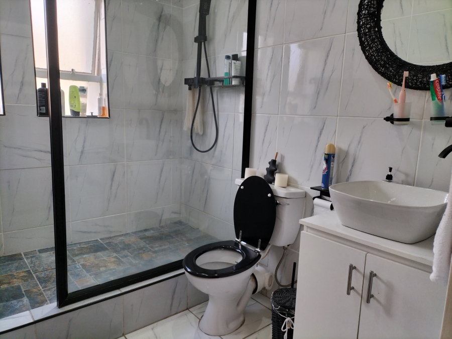 3 Bedroom Property for Sale in Breaunanda Gauteng