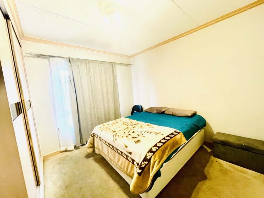 2 Bedroom Property for Sale in Erand Gardens Gauteng