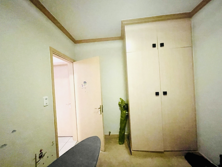 2 Bedroom Property for Sale in Erand Gardens Gauteng