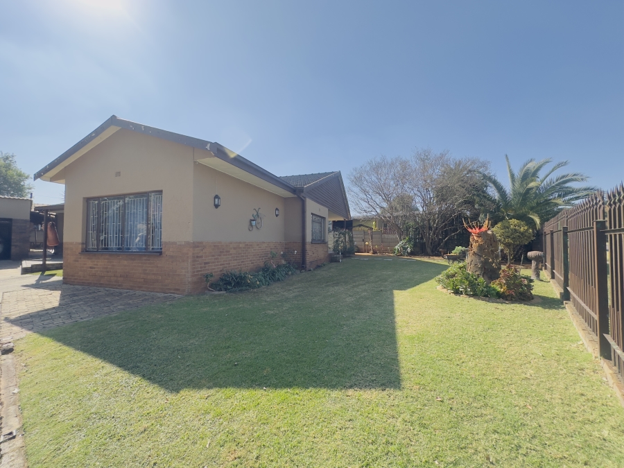 4 Bedroom Property for Sale in Florentia Gauteng