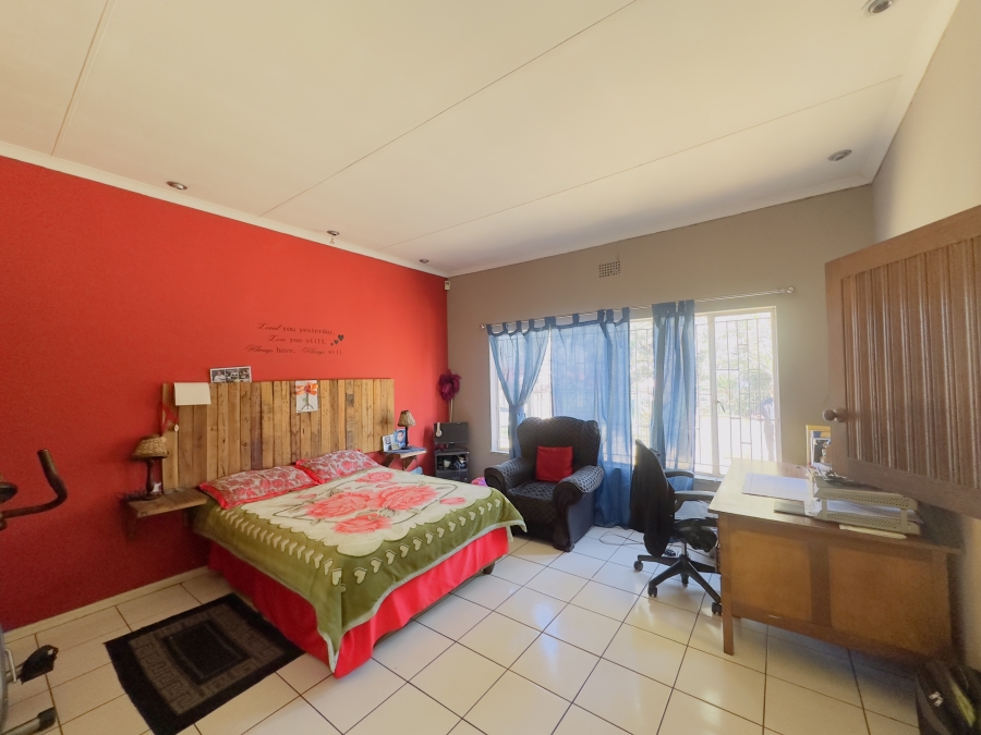 4 Bedroom Property for Sale in Florentia Gauteng