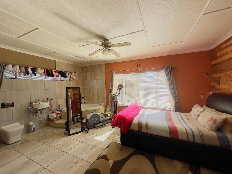 4 Bedroom Property for Sale in Florentia Gauteng