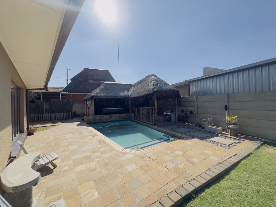 4 Bedroom Property for Sale in Florentia Gauteng