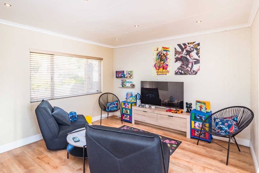 To Let 4 Bedroom Property for Rent in Noordheuwel Gauteng