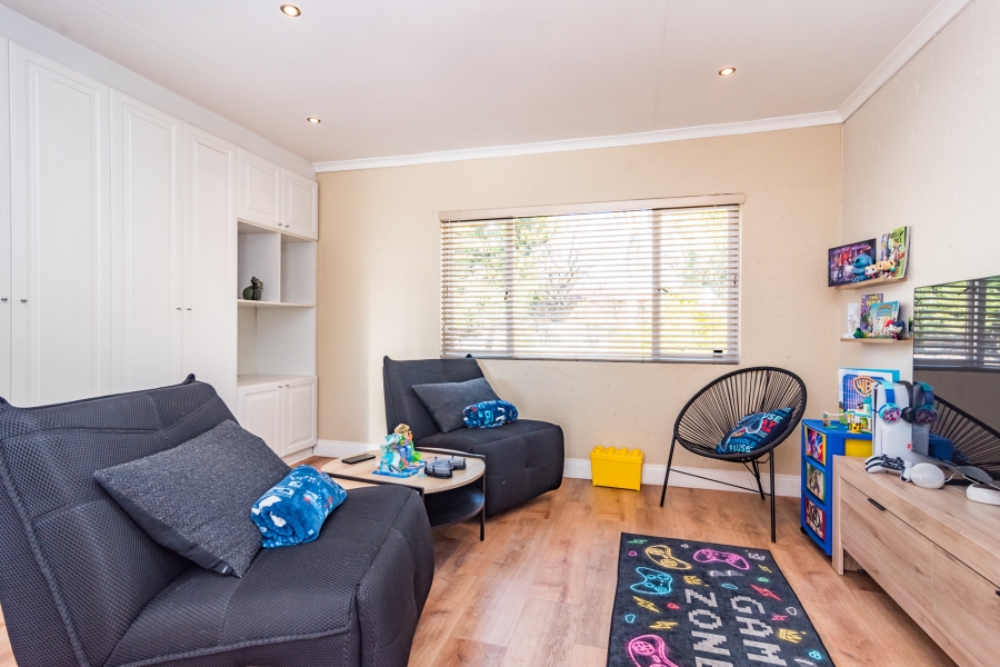 To Let 4 Bedroom Property for Rent in Noordheuwel Gauteng